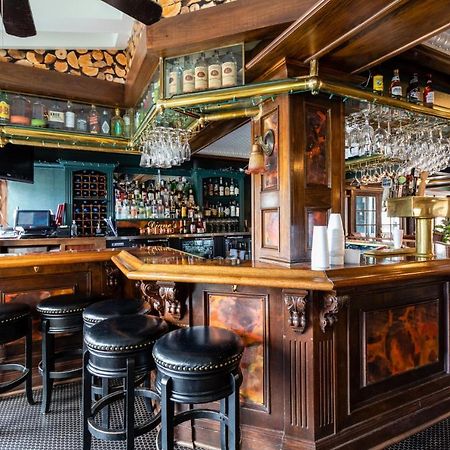 Saddleback Inn At Лейк-Арроугед Екстер'єр фото